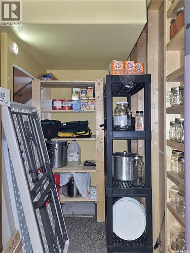 118 Meadowlark Park, Warman, SK - Indoor With Storage