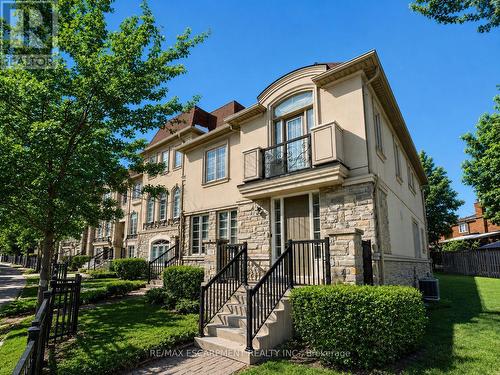 131 Robert Speck Parkway, Mississauga, ON - Outdoor