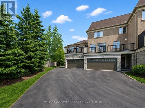 131 Robert Speck Parkway, Mississauga, ON - Outdoor