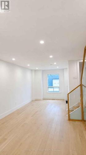 561 Wentworth Street, Hamilton, ON - Indoor Photo Showing Other Room