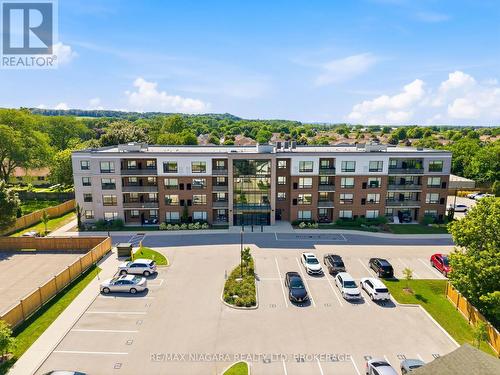 405 - 3998 VICTORIA AVENUE  Lincoln (Lincoln-Jordan/Vineland), ON L0R 2C0