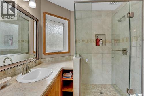 3210 Peyson Bay E, Regina, SK - Indoor Photo Showing Bathroom