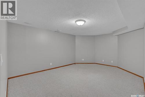 3210 Peyson Bay E, Regina, SK - Indoor Photo Showing Other Room