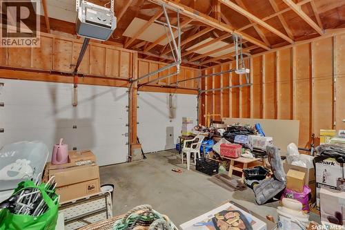 3210 Peyson Bay E, Regina, SK - Indoor Photo Showing Garage