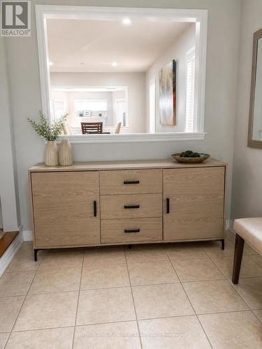 910 Knotty Pine Grove, Mississauga, ON - Indoor Photo Showing Bathroom