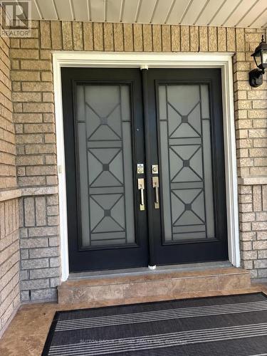 910 Knotty Pine Grove, Mississauga, ON - Outdoor With Exterior