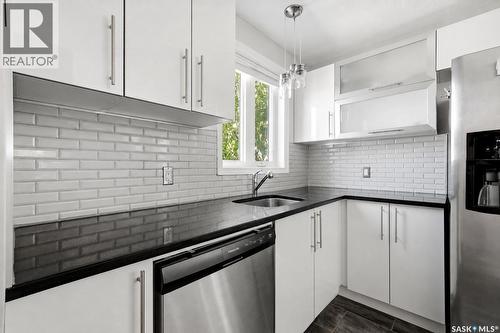 5834 Mckinley Avenue, Regina, SK - Indoor Photo Showing Kitchen With Stainless Steel Kitchen With Upgraded Kitchen