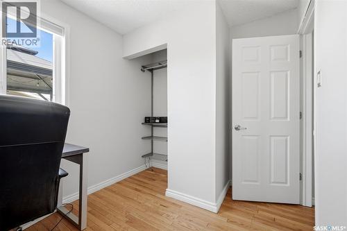 5834 Mckinley Avenue, Regina, SK - Indoor