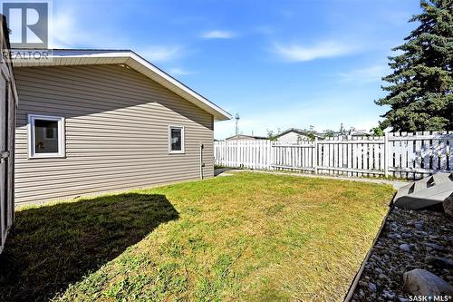5834 Mckinley Avenue, Regina, SK - Outdoor