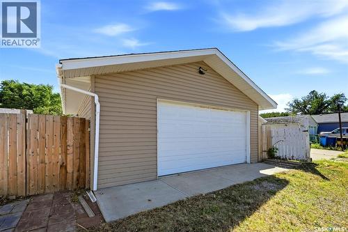 5834 Mckinley Avenue, Regina, SK - Outdoor With Exterior