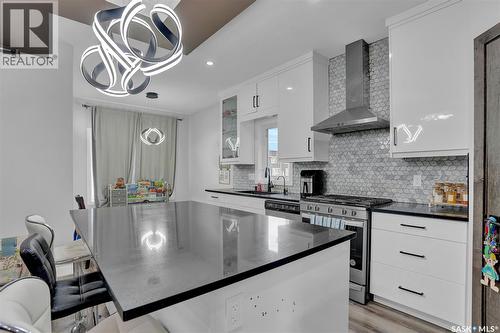 3204 Crosbie Crescent, Regina, SK - Indoor Photo Showing Kitchen With Upgraded Kitchen