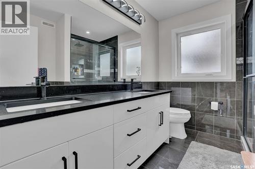 3204 Crosbie Crescent, Regina, SK - Indoor Photo Showing Bathroom