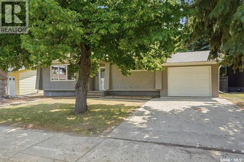 1227 Pascoe Drive E, Moose Jaw, SK - Outdoor