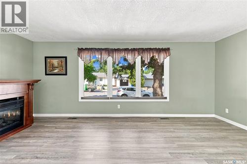 1227 Pascoe Drive E, Moose Jaw, SK - Indoor With Fireplace