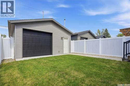 1035 3Rd Street E, Saskatoon, SK - Outdoor