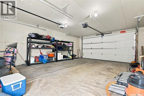 1035 3Rd Street E, Saskatoon, SK - Indoor Photo Showing Garage