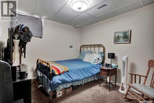246 Perreault Crescent, Saskatoon, SK - Indoor Photo Showing Bedroom