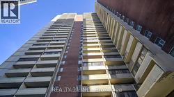 415 - 5 MASSEY SQUARE Toronto, ON M4C 5L6