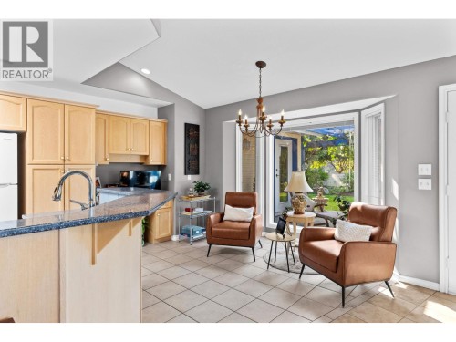 Bright sitting / breakfast nook off kitchen. - 4000 Gallaghers Terrace, Kelowna, BC - Indoor