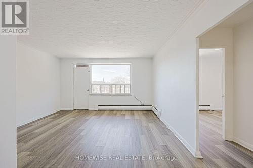 202 - 2204 DUFFERIN STREET , Toronto, Ontario M6E 3R8 2