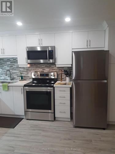 3323 Queen Frederica Drive, Mississauga, ON 