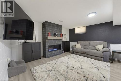 164 Hanover Place, Hamilton, ON - Indoor Photo Showing Living Room With Fireplace