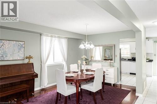 10 Richview Drive, Hamilton, ON - Indoor Photo Showing Dining Room