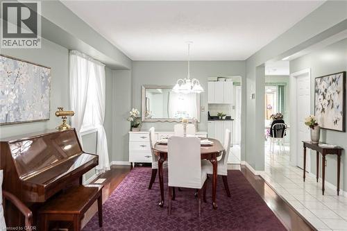 10 Richview Drive, Hamilton, ON - Indoor Photo Showing Dining Room