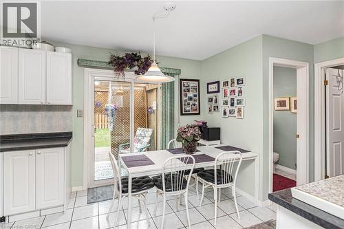 10 Richview Drive, Hamilton, ON - Indoor Photo Showing Dining Room