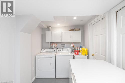 10 Richview Drive, Hamilton, ON - Indoor Photo Showing Laundry Room