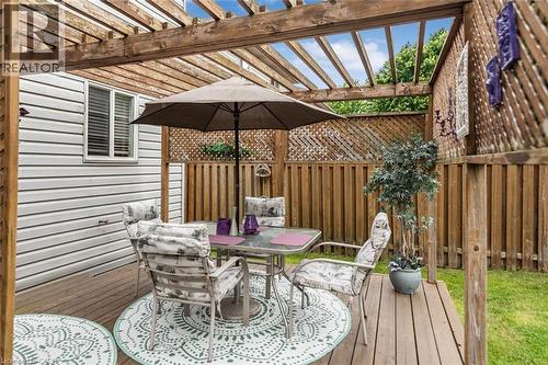 10 Richview Drive, Hamilton, ON - Outdoor With Deck Patio Veranda