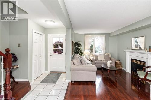 10 Richview Drive, Hamilton, ON - Indoor Photo Showing Living Room With Fireplace