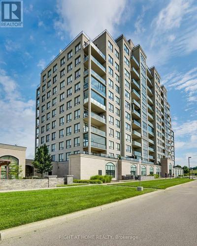 212 - 240 VILLAGEWALK BOULEVARD  London North, ON N6G 0P6
