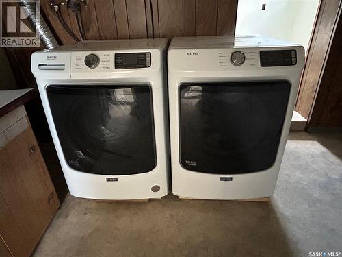 1706 2Nd Street, Estevan, SK - Indoor Photo Showing Laundry Room