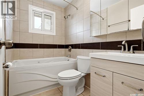 202 Mccannel Street, Regina, SK - Indoor Photo Showing Bathroom