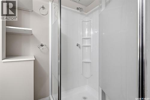 202 Mccannel Street, Regina, SK - Indoor Photo Showing Bathroom