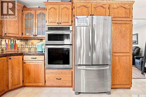 507 Railway Avenue, Bulyea, SK - Indoor Photo Showing Kitchen