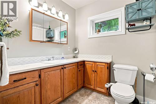 507 Railway Avenue, Bulyea, SK - Indoor Photo Showing Bathroom