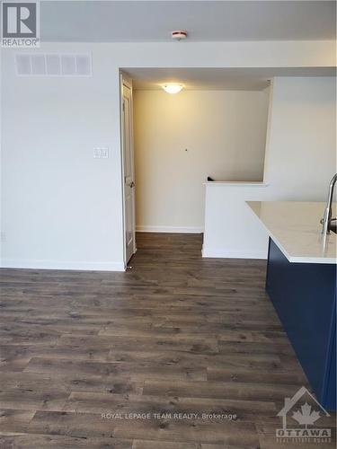 Imported from oreb - A - 225 Eldorado Private, Ottawa, ON - Indoor Photo Showing Other Room