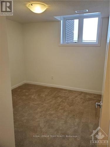 Imported from oreb - A - 225 Eldorado Private, Ottawa, ON - Indoor Photo Showing Other Room