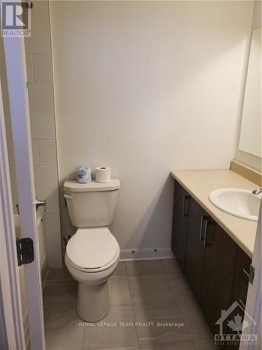 Imported from oreb - A - 225 Eldorado Private, Ottawa, ON - Indoor Photo Showing Bathroom
