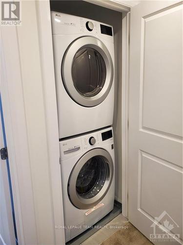 Imported from oreb - A - 225 Eldorado Private, Ottawa, ON - Indoor Photo Showing Laundry Room
