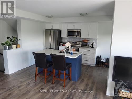 Imported from oreb - A - 225 Eldorado Private, Ottawa, ON - Indoor Photo Showing Kitchen With Stainless Steel Kitchen