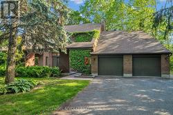 7 MID PINES GROVE Ottawa, ON K2R 1B7