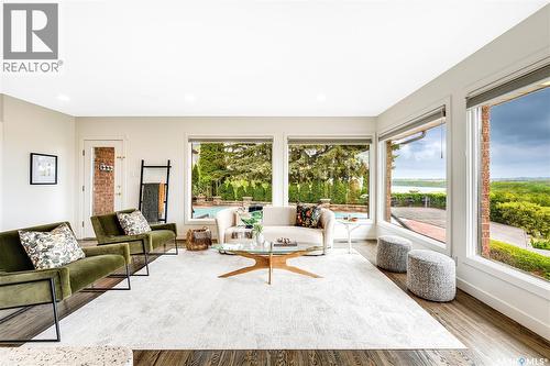 15 Quappelle Court, Saskatoon, SK - Indoor Photo Showing Living Room