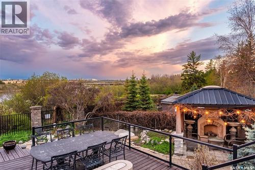 15 Quappelle Court, Saskatoon, SK - Outdoor With Deck Patio Veranda