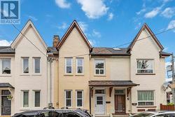 4 ANDREWS AVENUE  Toronto, ON M6J 1S3