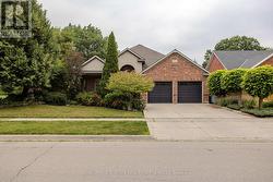 54 WATERWHEEL CRESCENT  Hamilton, ON L9H 7B7