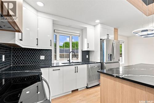 702 Mckercher Drive, Saskatoon, SK - Indoor Photo Showing Kitchen With Upgraded Kitchen