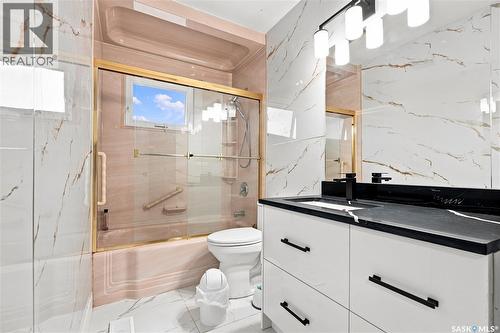 702 Mckercher Drive, Saskatoon, SK - Indoor Photo Showing Bathroom